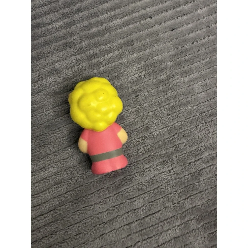Early Learning Centre Happyland blonde girl figure